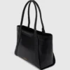 K/Ville medelstor totebag med nitar K/Ville medelstor totebag med nitar