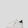 KAPRI KEYCHAIN SNEAKERS