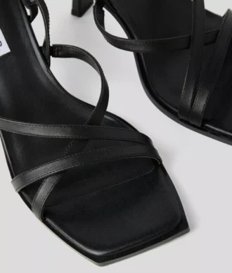 KARMEL SIGNIA SANDALER MED KLÄMMA