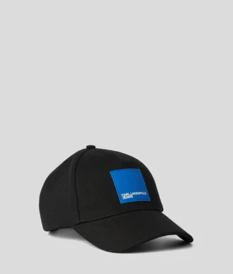 Keps med logotyplapp