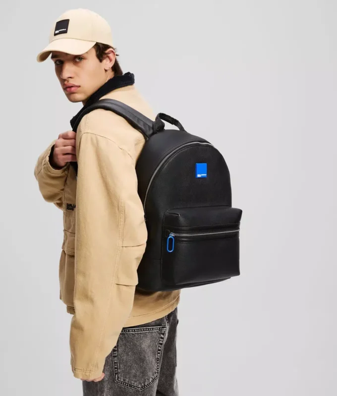 KLJ BOX LOGO RYGGVÄSKA KLJ BOX LOGO RYGGVÄSKA