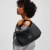 KLJ BOX LOGO SOFT MINI HOBO VÄSKA