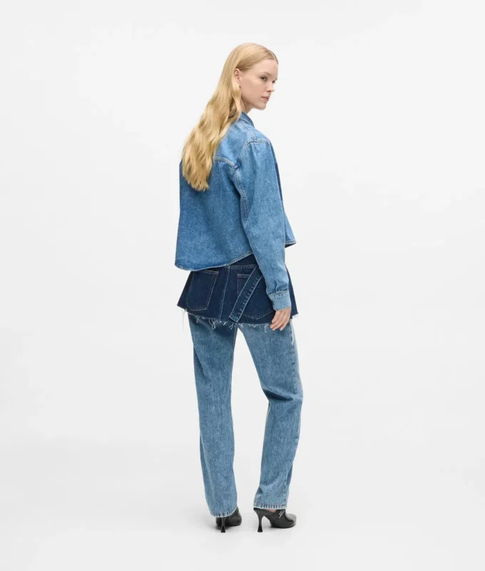 Lager på lager-jeans med hög midja och rak passform Lager på lager-jeans med hög midja och rak passform