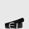 Läderbälte med rund spänne