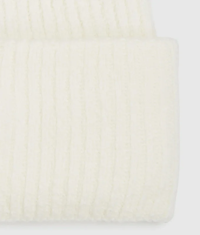 Lång mössa med logopatch