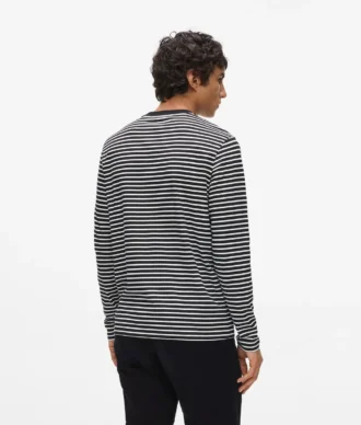Långärmad T-shirt