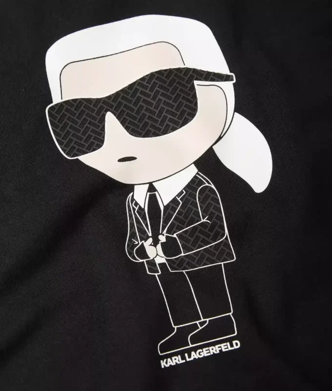 Långärmad T-shirt för pojkar från Ikon Långärmad T-shirt för pojkar från Ikon
