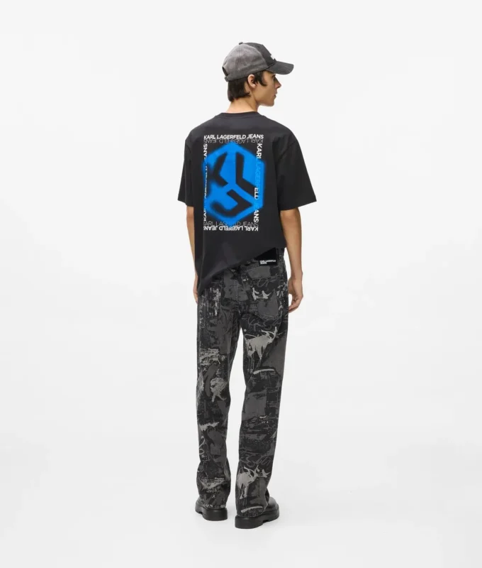 Lösa jeans med målarfärgseffekt