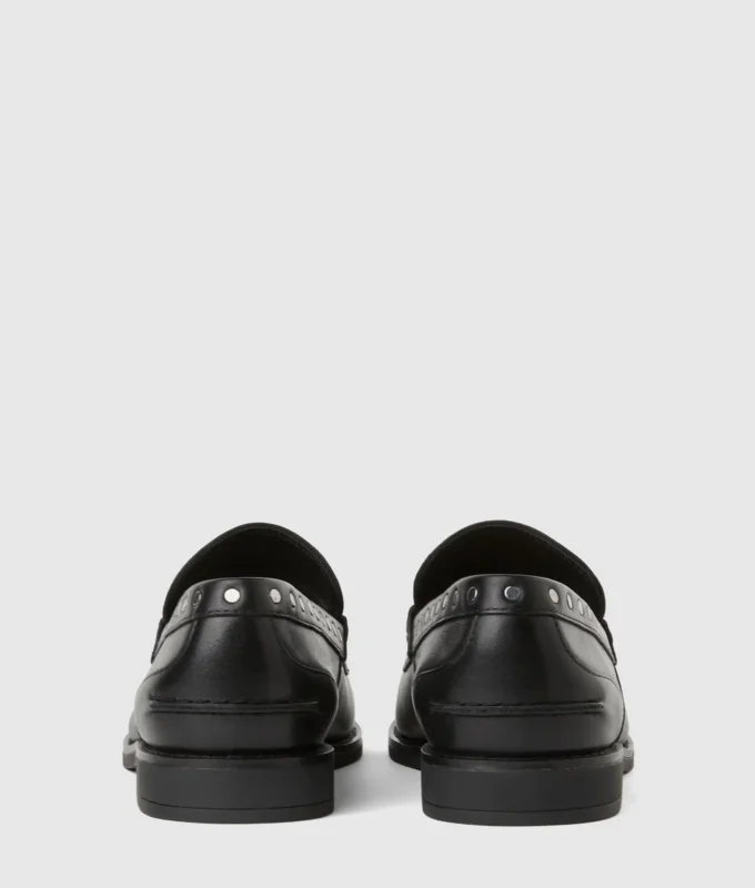 Mia loafers med nitar Mia loafers med nitar