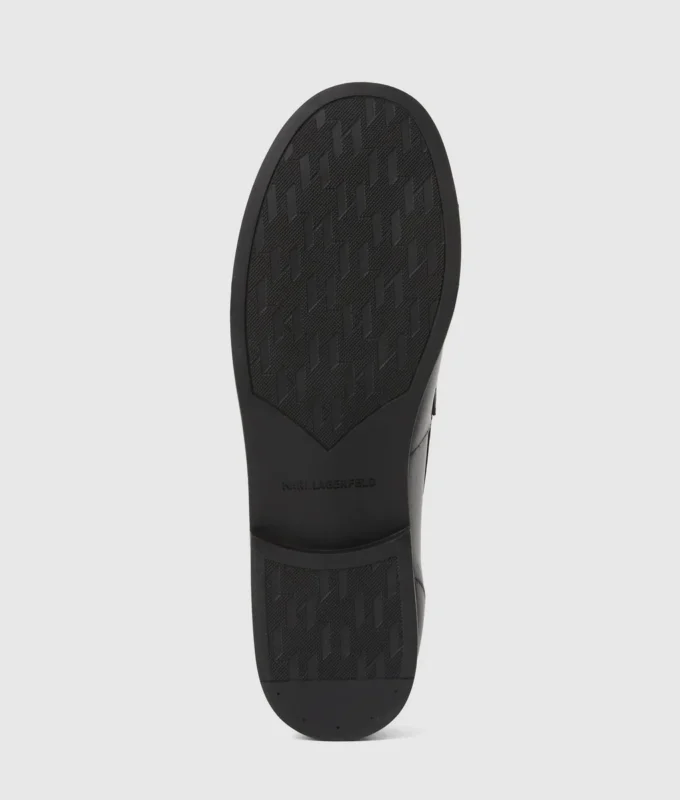 Mia loafers med nitar Mia loafers med nitar