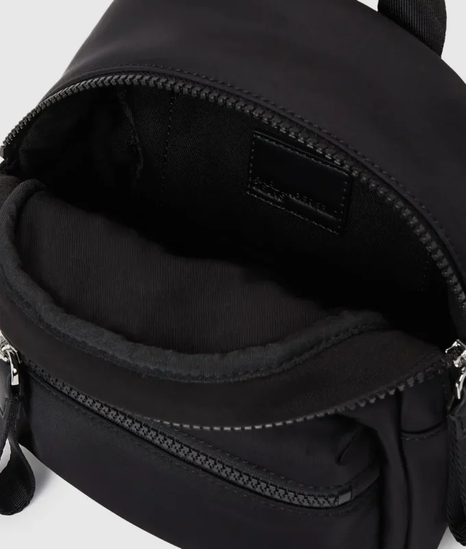 Mini crossbody-ryggsäck Mini crossbody-ryggsäck
