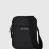 Minimalistisk crossbody-väska med logotyp Minimalistisk crossbody-väska med logotyp