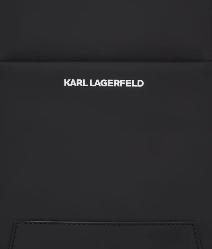 Minimalistisk crossbody-väska med logotyp Minimalistisk crossbody-väska med logotyp