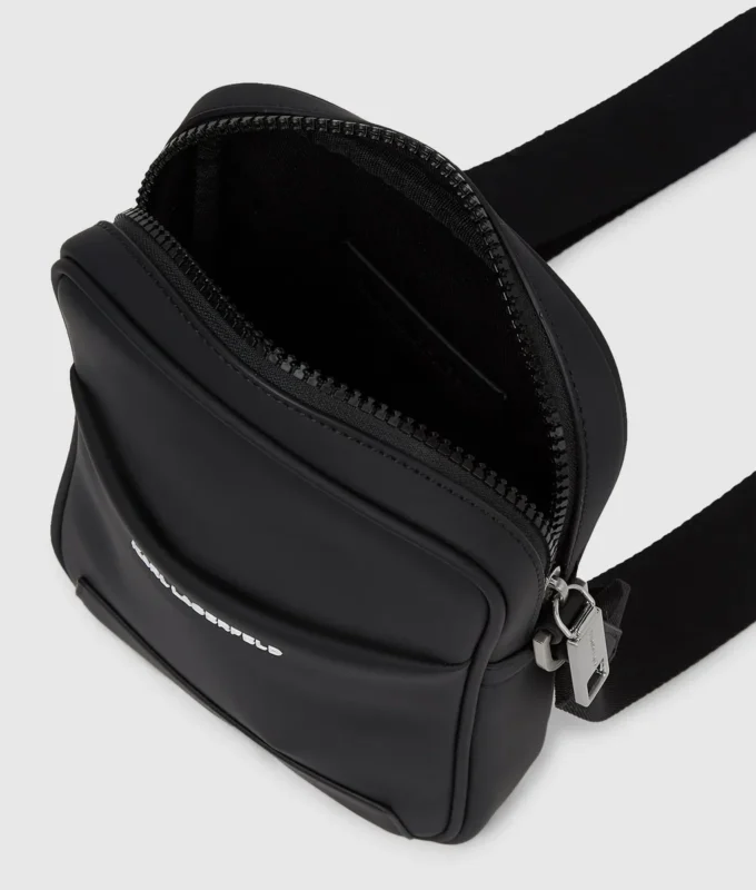 Minimalistisk crossbody-väska med logotyp Minimalistisk crossbody-väska med logotyp