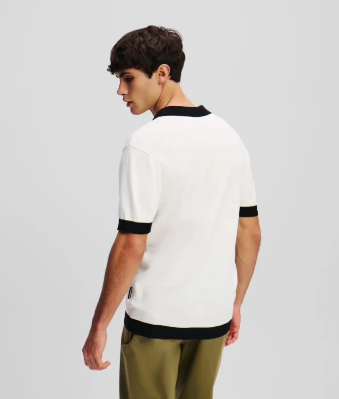 MONOGRAM-STICKAD POLOTRÖJA MONOGRAM-STICKAD POLOTRÖJA