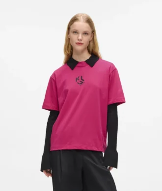 Monogram-T-shirt med normal passform