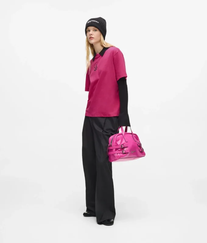 Monogram-T-shirt med normal passform Monogram-T-shirt med normal passform