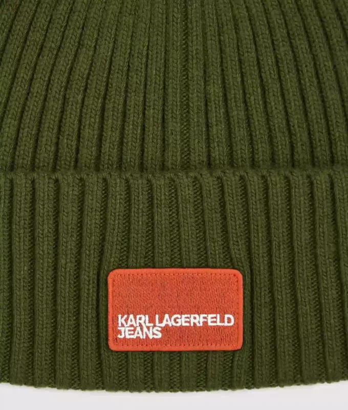 Mössa med logopatch
