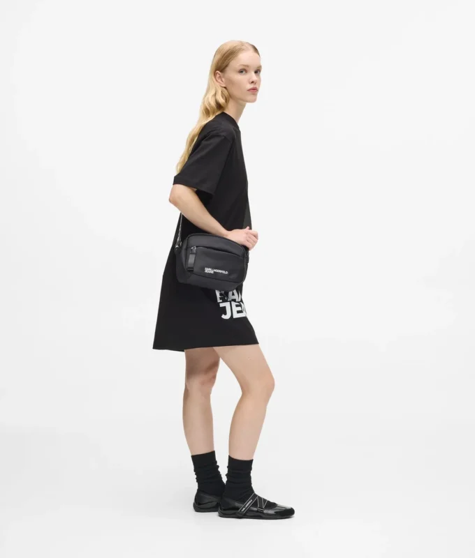 Nylonväska med logotyp Nylonväska med logotyp