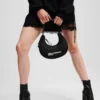 Nylonväskan med månmotiv och logotyp Nylonväskan med månmotiv och logotyp