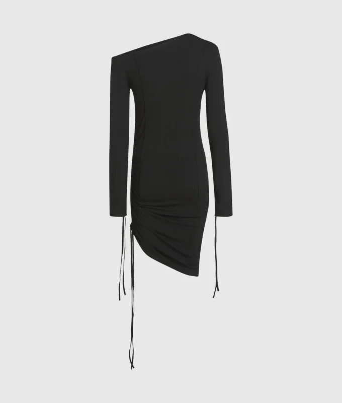 Off-shoulder-klänning med dragsko Off-shoulder-klänning med dragsko