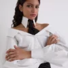 OFF-SHOULDER-SKJORTA OFF-SHOULDER-SKJORTA