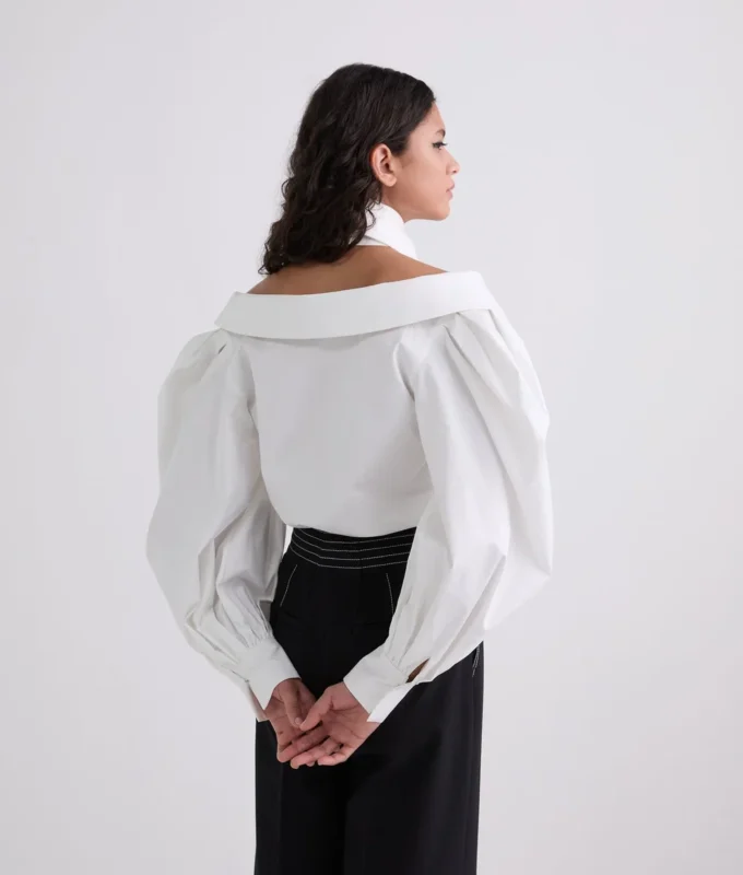 OFF-SHOULDER-SKJORTA OFF-SHOULDER-SKJORTA