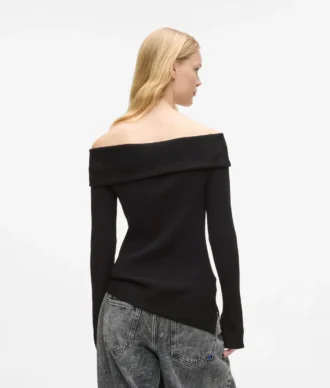 Off-shoulder stickad topp Off-shoulder stickad topp