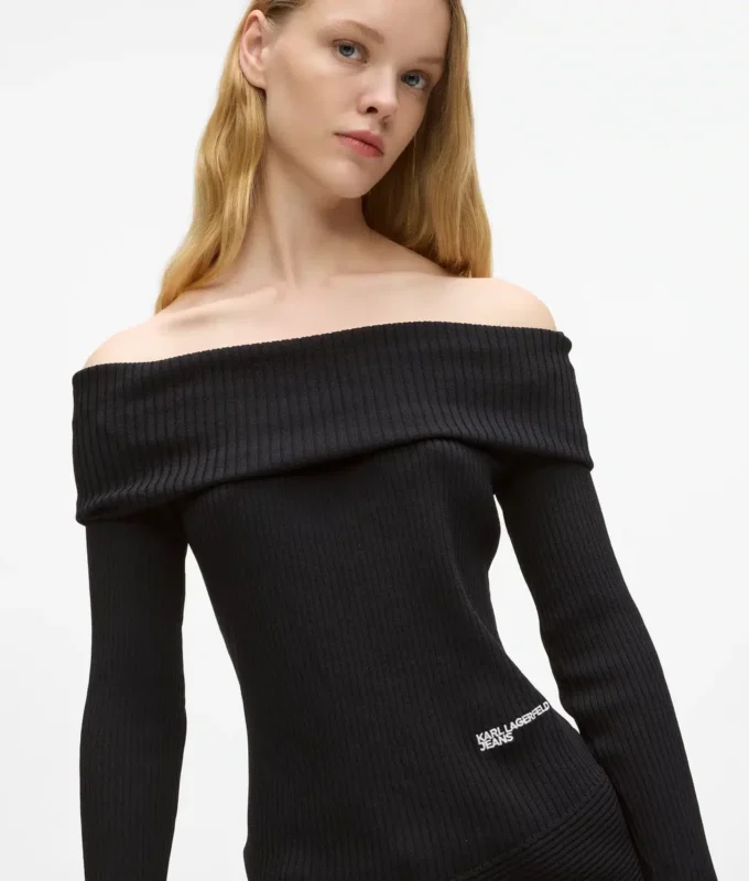 Off-shoulder stickad topp