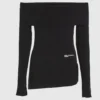 Off-shoulder stickad topp
