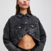 OVERSIZED CROPPED DENIMJACKA