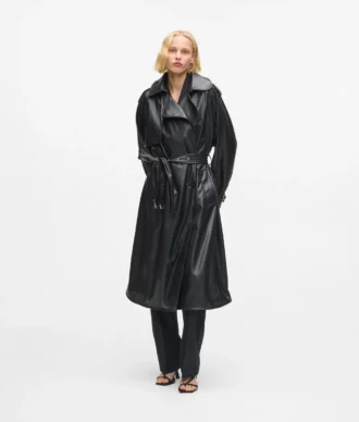 Perforerad trenchcoat i konstläder