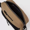 Praktisk crossbody-väska med dragsko Praktisk crossbody-väska med dragsko