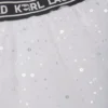 Presentpaket med baby-tröja och kjol Presentpaket med baby-tröja och kjol