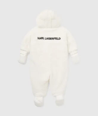 Presentpaket med snöoverall för baby