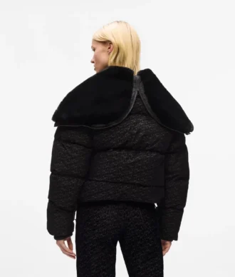 Pufferjacka med heltäckande tryck
