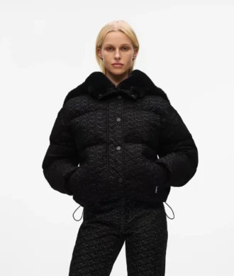 Pufferjacka med heltäckande tryck