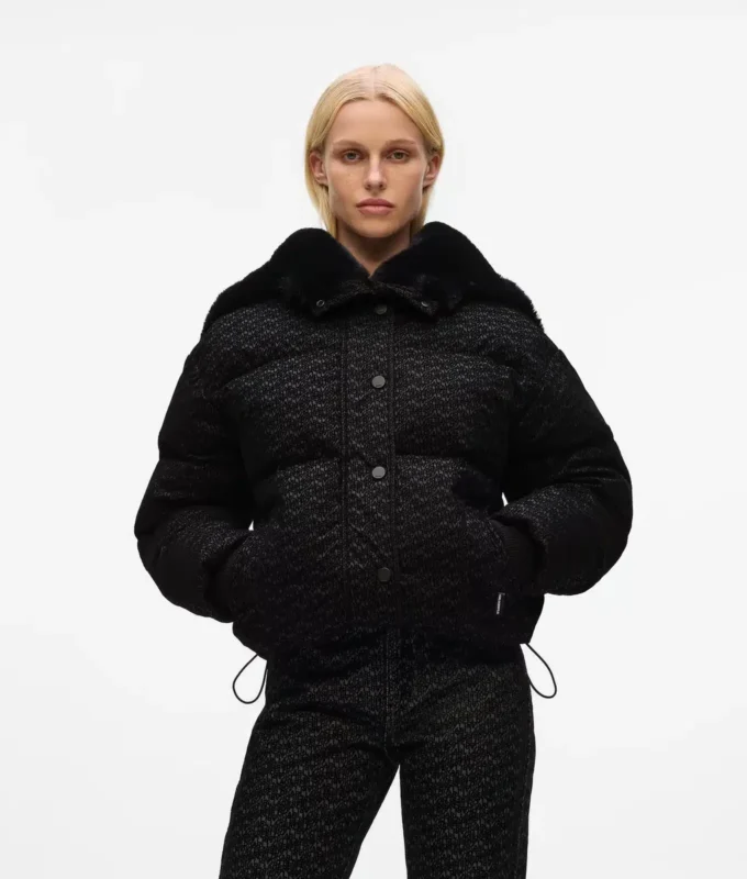 Pufferjacka med heltäckande tryck Pufferjacka med heltäckande tryck