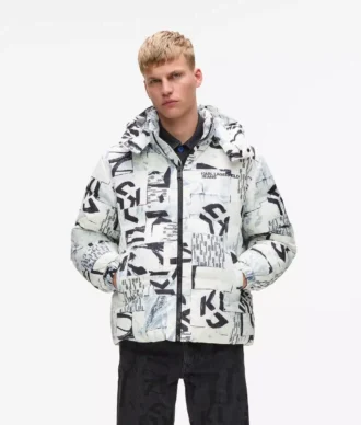 Puffjacka med monogram över hela