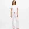 Pyjamas med hjärtmönster
