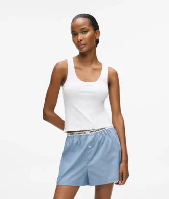 Pyjamas med linne och shorts Pyjamas med linne och shorts