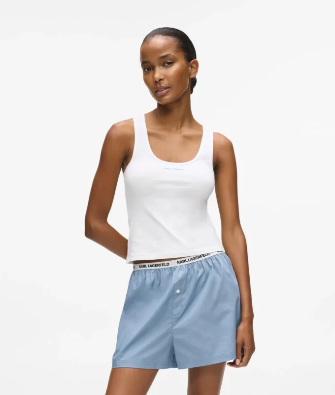 Pyjamas med linne och shorts Pyjamas med linne och shorts