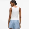 Pyjamas med linne och shorts Pyjamas med linne och shorts