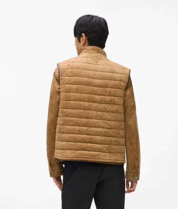 Quiltad väst i imitationsmocka