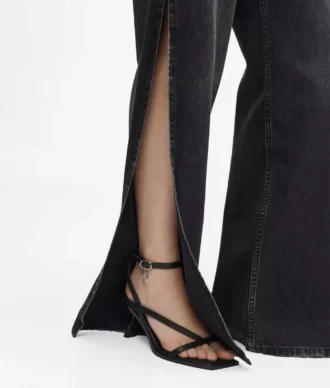 Raka jeans med hög midja och slitsade ben