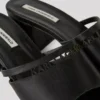SANDALER MED UTSKÄRNING OCH KLACK