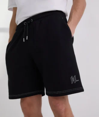 SHORTS MED KONTRASTERANDE SÖMMAR SHORTS MED KONTRASTERANDE SÖMMAR