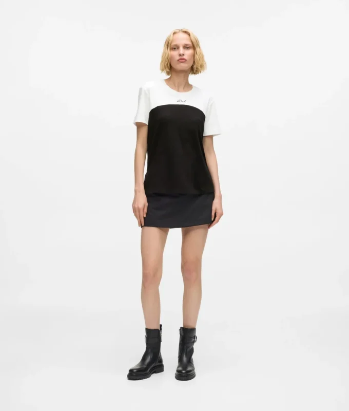Signatur-T-shirt i monokrom Signatur-T-shirt i monokrom