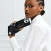 Signaturfodral för iPhone 16 Pro Max Signaturfodral för iPhone 16 Pro Max