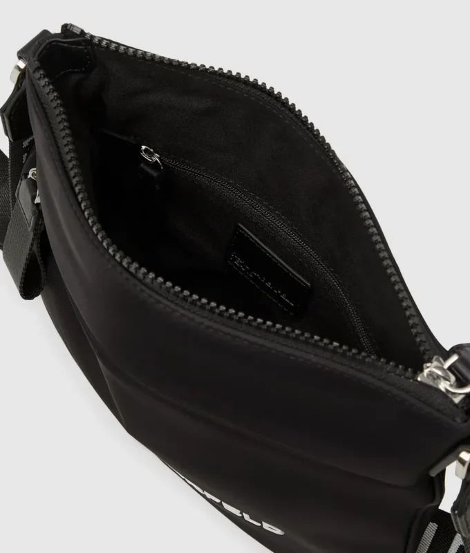 Smal crossbody-väska med logotyp Smal crossbody-väska med logotyp